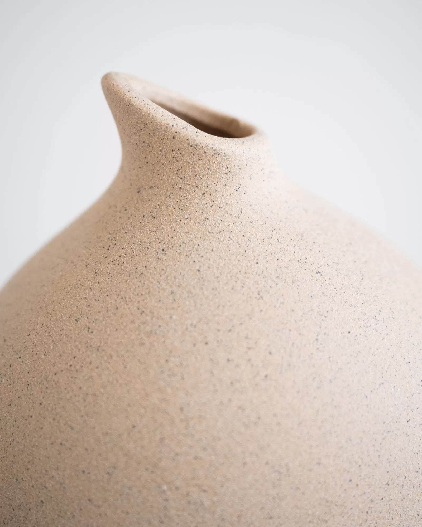 Deco Vase Assago Sand